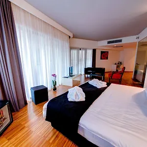 Hotel Sarroglia, Bucarest
