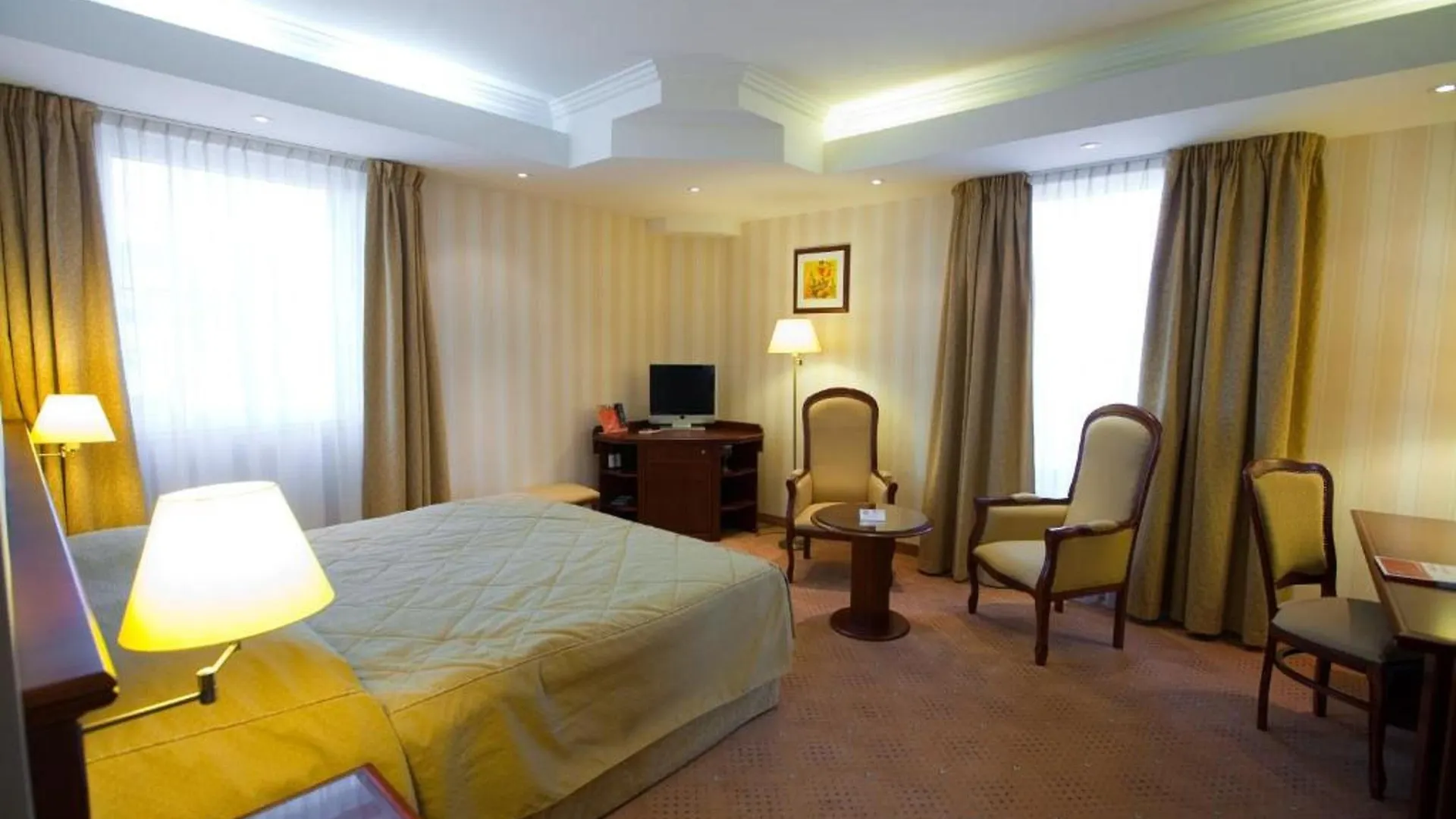 Ramada Hotel & Suites By Wyndham Bucharest North Roemenië