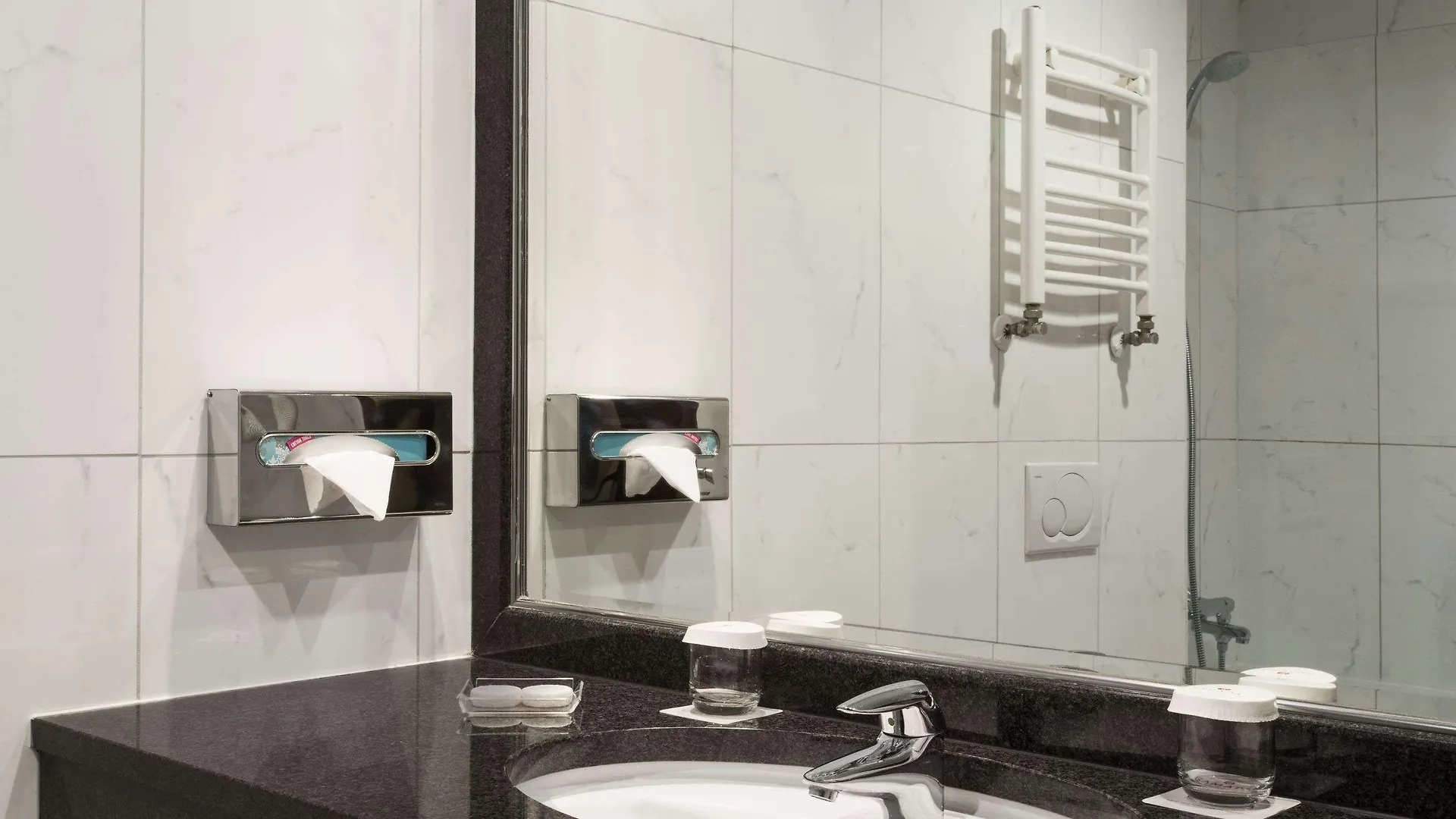 Ramada Hotel & Suites By Wyndham Bucharest North