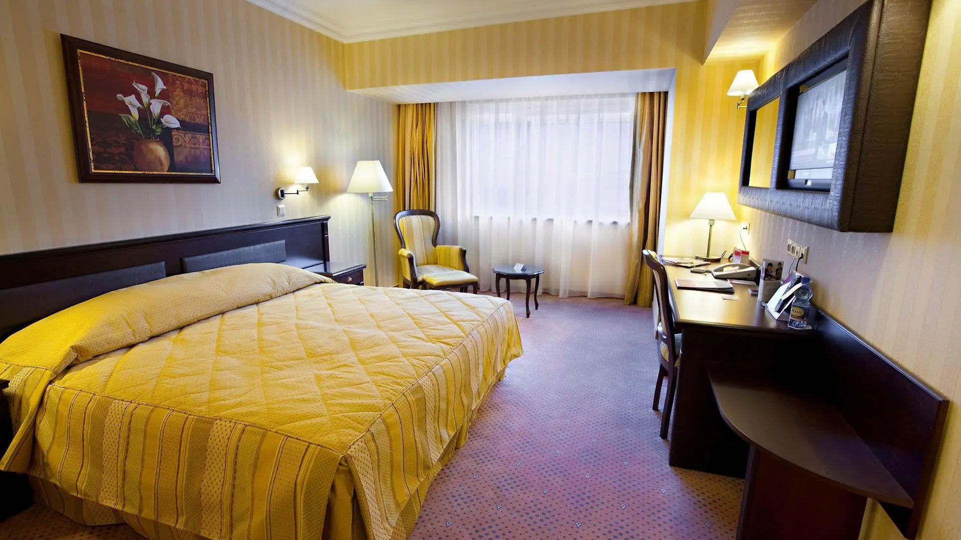 Ramada Hotel & Suites By Wyndham Bucharest North