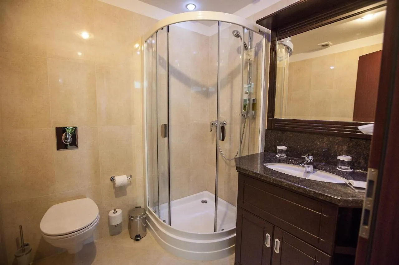 Ramada Hotel & Suites By Wyndham Bucharest North