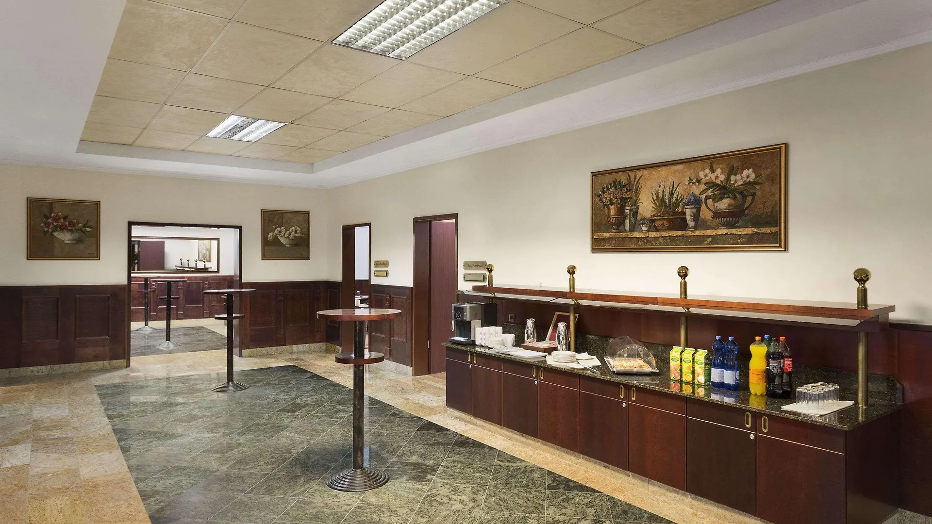 Ramada Hotel & Suites By Wyndham Bucharest North