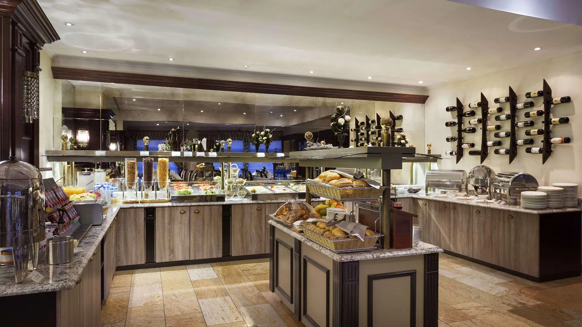 Ramada Hotel & Suites By Wyndham Bucharest North