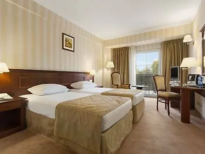Ramada Hotel & Suites By Wyndham Bucharest North